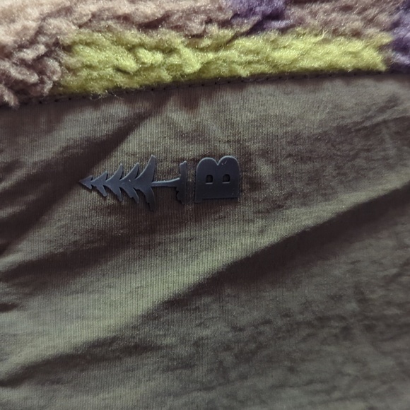 BASS Outdoors NWT, M Camo Fleece - Picture 2 of 7